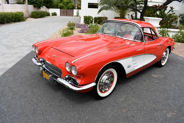 1961 年雪佛兰克尔维特 C1 327ci V8 11 2K 壁纸