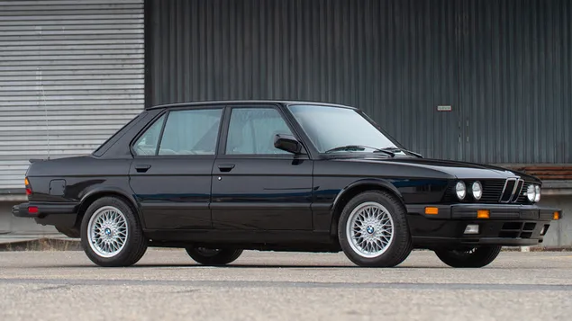 Tapeta 1986 BMW M5 01 HD