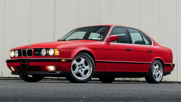 Преземете 1989 година BMW M5 01