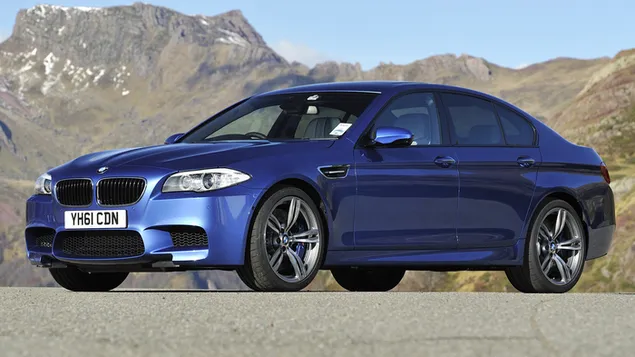 Tapeta 2011 BMW M5 05 HD