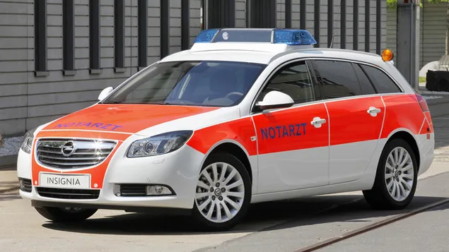 Tapeta 2011 Opel Insignia Sports Tourer Notarzt HD