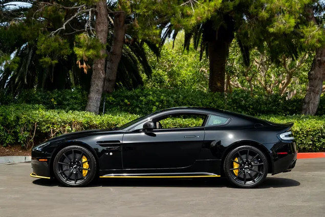 2017 m. Aston Martin 6.0 V12 Vantage S 09 2K ekrano užsklanda