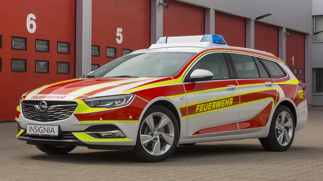 Tapeta Opel Insignia Sports Tourer Feuerwehr 2017 HD