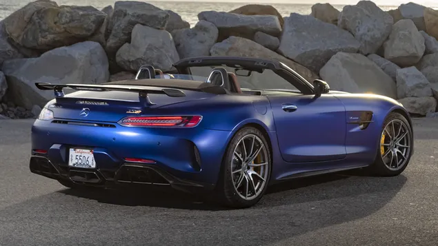 2020 mercedes-amg gt r roadster 02 daawnohld