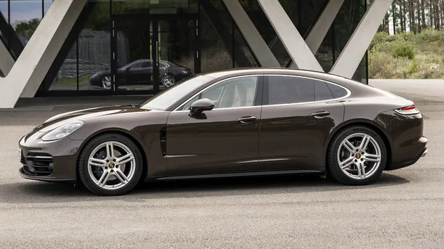 2020 Porsche Panamera 02