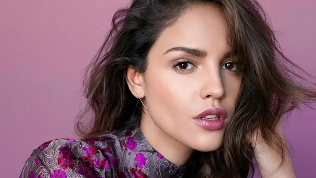 (2021) 墨西哥女演员“Eiza Gonzalez”在 Vogue MX 拍摄 4K 壁纸