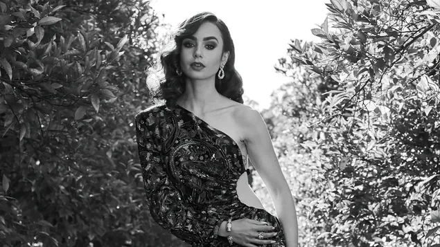 (5k) 'Lily Collins' in Golden Globes Award Photoshoot (2021)