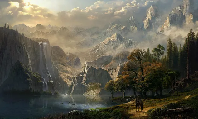 Ein einsames Pferd auf einem Feldweg, hohe Bäume und ein malerischer Blick auf den Wasserfall