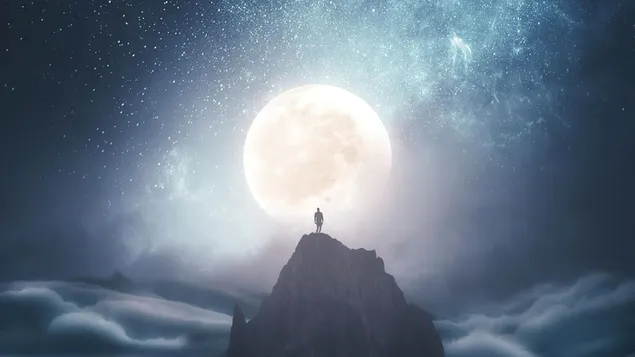 한 남자가 혼자 산 절벽에 올라 달 높이까지 올라갔다. 4K 배경화면