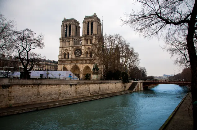 パリの川