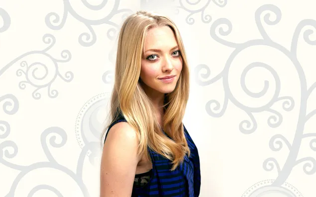 بازیگر - آماندا سیفرید کاغذدیواری  2K