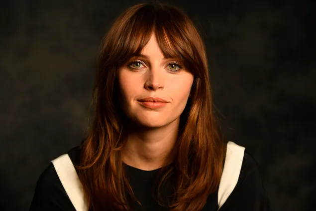 سبزه شایان ستایش "فلیسیتی جونز" | بازیگر زن بریتانیایی کاغذدیواری  4K