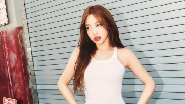 adorable morena 'nayeon' de twice | sesion de fotos del minialbum 'na' descargar