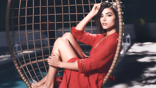 salincak sandalyede cok guzel 'olivia culpo' | amerikali kadin oyuncu indir
