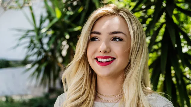 깜찍한 '페이튼 리스트' 큐트 스마일 6K 배경화면