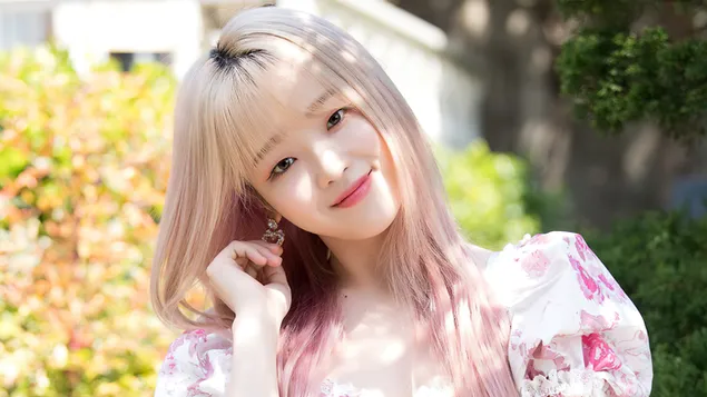 'Oh My Girl'(K-Pop 밴드)의 'Nonstop' MV 촬영(2020)의 사랑스러운 승희 4K 배경화면