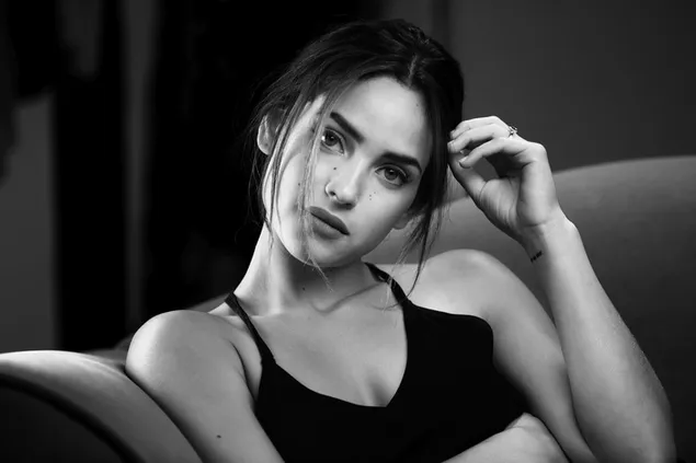 アドリア・アルホナ| プエルトリコの女優(モノクロBG) ダウンロード