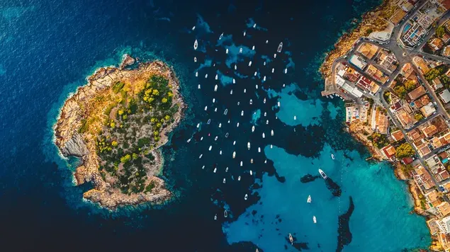 Hình nền Nhìn từ trên không của hòn đảo Pantaleu ở Tây Ban Nha 4K