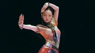 슈퍼노바 뮤직비디오 촬영을 위한 에스파 카리나 4K 배경화면
