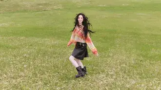 eseupa karina - 'live my life' mv cwalyeong daunrodeu