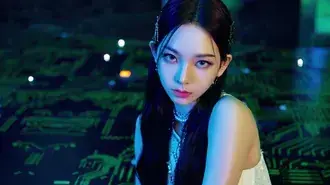 Tapeta Aespa's Karina - 'Savage' MV Photoshoot 4K
