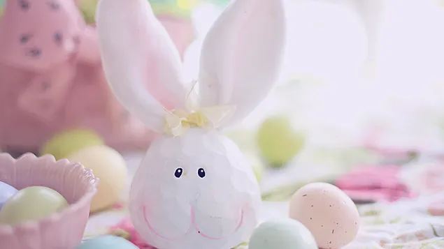 Ästhetik - Ostereier und Hase herunterladen