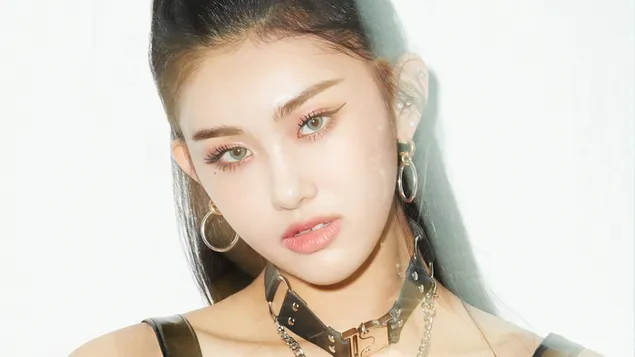 Aisha in 'La Di Da' MV Shoot [2020] from Everglow (K-Pop Band) 4K wallpaper