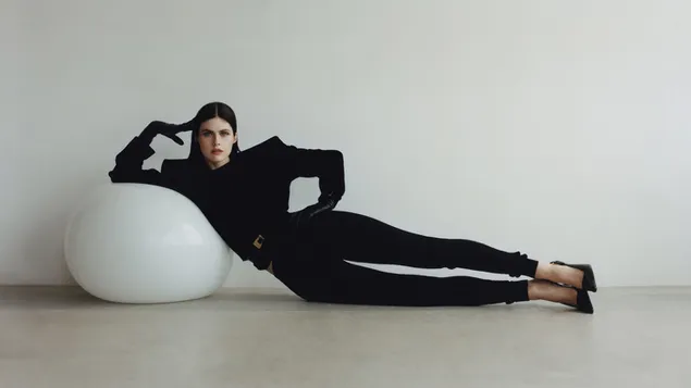 亚历山德拉·达达里奥 | Numero 杂志拍摄 4K 壁纸