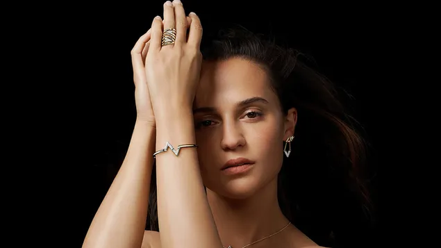 อลิเซีย วิกันเดอร์ | หลุยส์ วิตตอง ยิง 4K วอลเปเปอร์