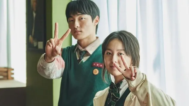 comenca el rodatge de la segona temporada de ''all of us are dead'' amb si-eun kim i jae-won roh de la segona temporada de squid game. baixada