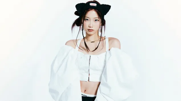 זמר מדהים 'Kazuha' מ-LE SSERAFIM | קל אלבום (Compact Ver.) צילום 4K טפט