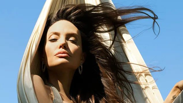 Angelina Jolie | Pemotretan Majalah Elle 4K wallpaper