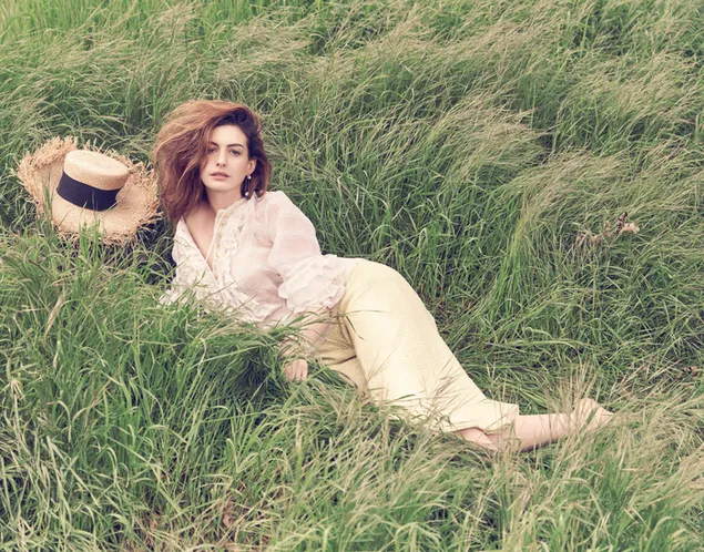 Anne Hathaway - Boston Common Shoot 2K pozadina