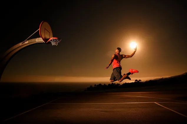 Anthony Davis Dunk mit Sonne 6K Hintergrundbild