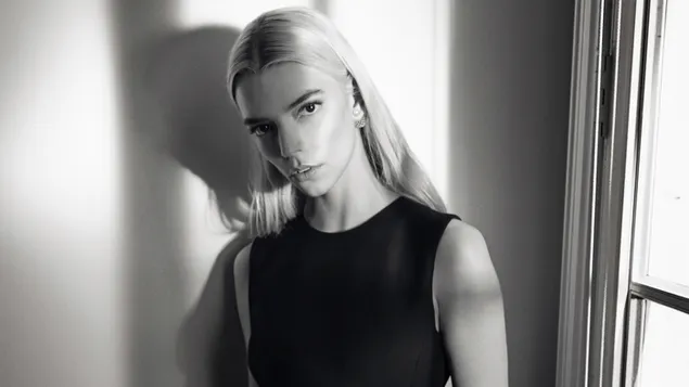'Anya Taylor-Joy' ในการถ่ายแบบนิตยสาร Dior 4K วอลเปเปอร์