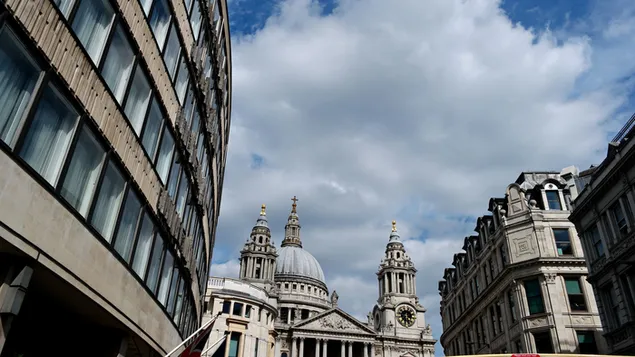 Arkitektoniske detaljer om London City-bygninger 4K tapet