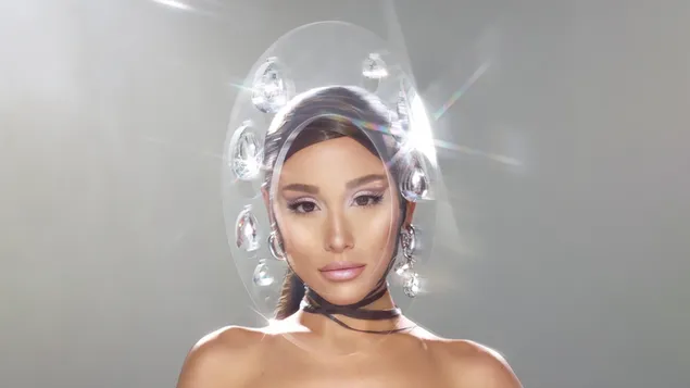 'ariana grande' en rem beauty shoot descargar