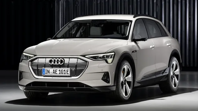 audi e-tron 2019 15 lataa