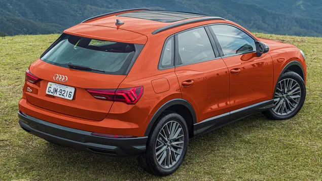 audi q3 2019 02 stahnout