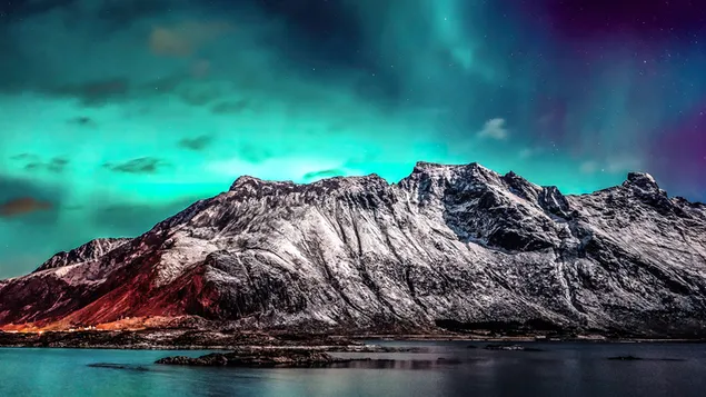Aurora Borealis-Gebirgsnachthimmel herunterladen