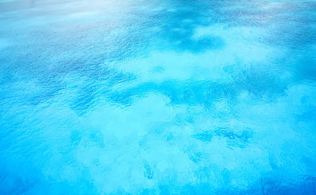 azuurblauwe heldere oceaan 8K achtergrond