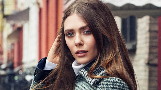 Прелепа бринета 'Елизабетх Олсен' - америчка глумица 4K позадина