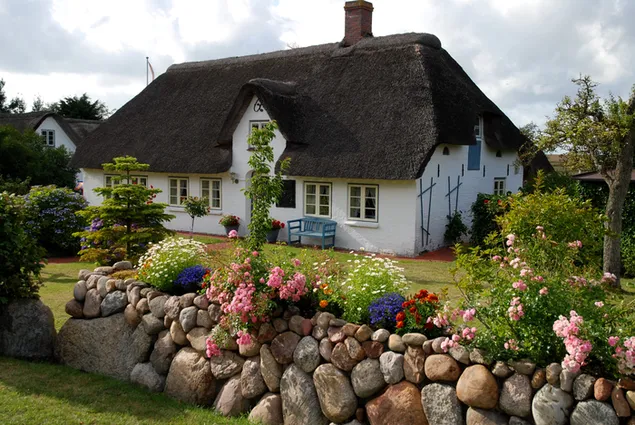 Beautiful House with the garden download