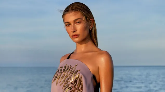 Prachtig model 'Hailey Baldwin' in fotoshoot in Elle Beach download