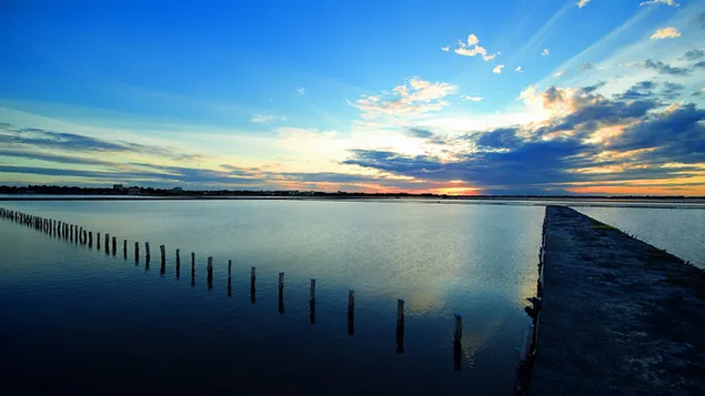 Smuk vandlandskab baggrund HD baggrundsbillede