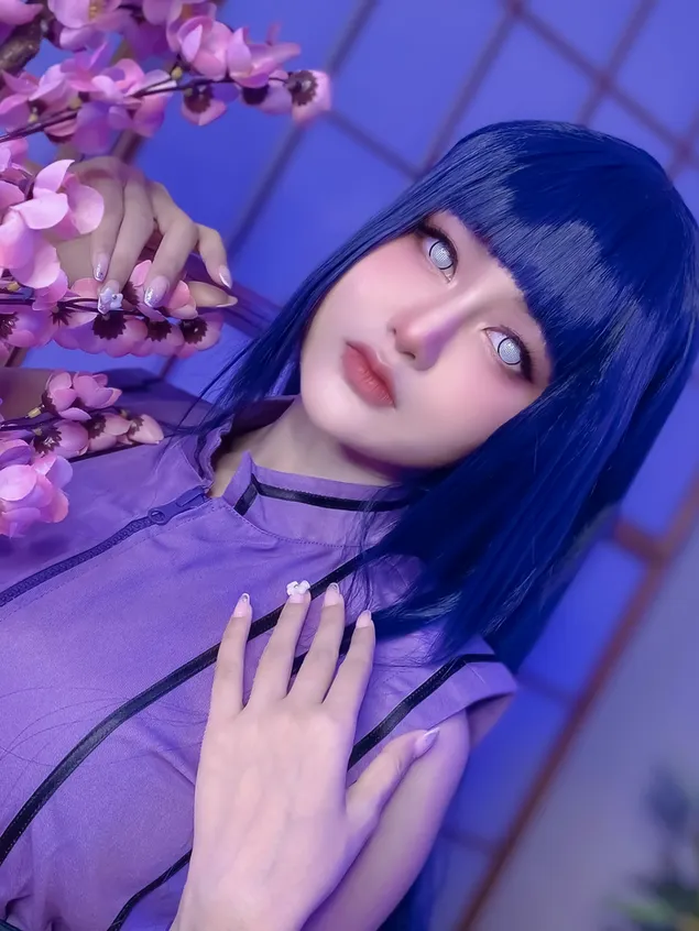 美麗的女人角色扮演日向雛田 6K 壁紙