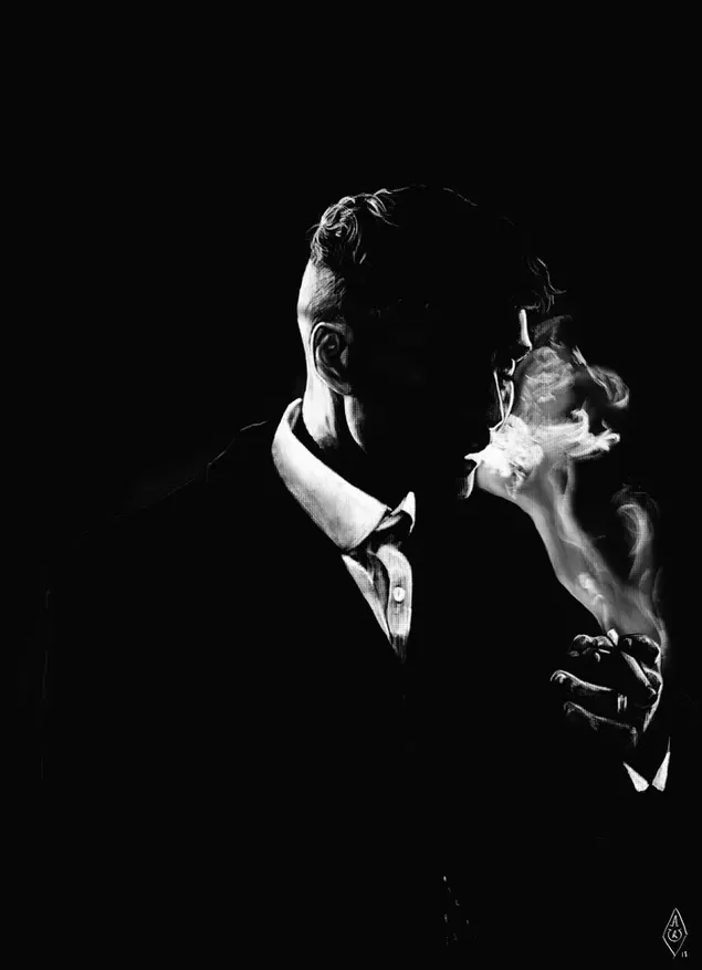 Schwarz-Weiß-Porträt von Peaky Blinders-Serienschauspieler Tommy Shelby HD Hintergrundbild