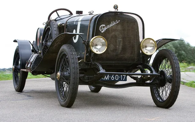 Zwarte Chandler Curtiss klassieke racewagen
