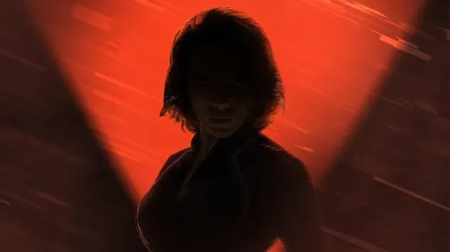 黑暗中的黑寡妇 4K 壁纸