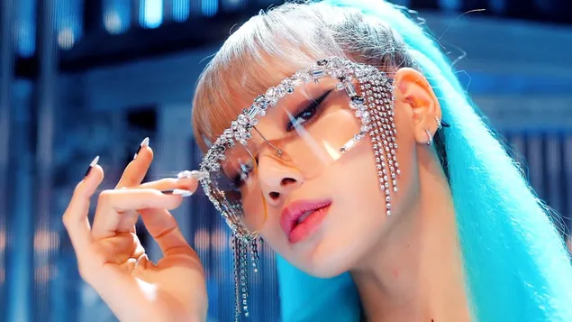 Blackpink groepslid zangeres danseres en rapper lalisa manobal poseren met een bril met haar blonde blauwe haar download